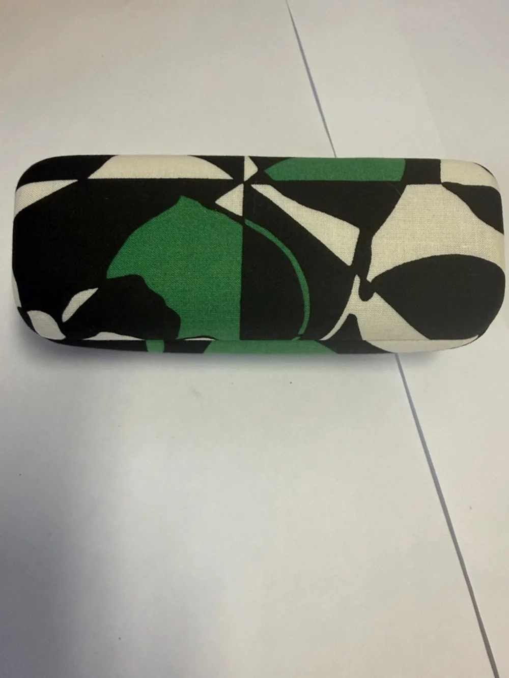 NWOT Vera Bradley Imperial Rose Green & Black Patterned Women's Sunglasses Case
